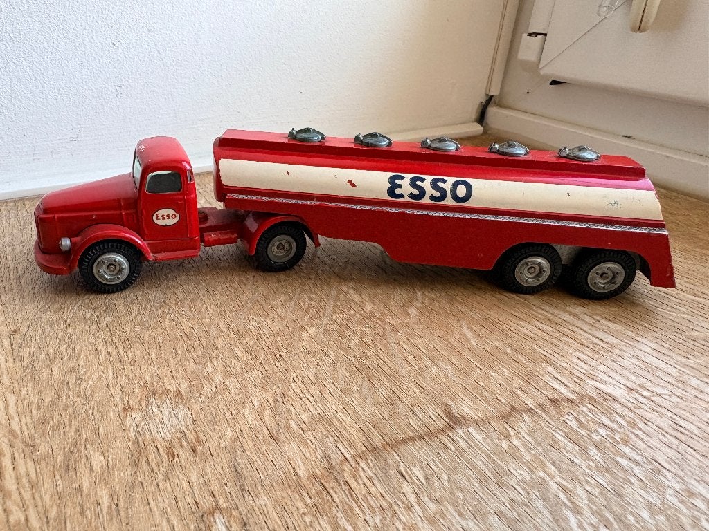 Tekno Volvo Esso 1/50 tankwagen, Hobby en Vrije tijd, Ophalen of Verzenden, Zo goed als nieuw, Bus of Vrachtwagen, Tekno