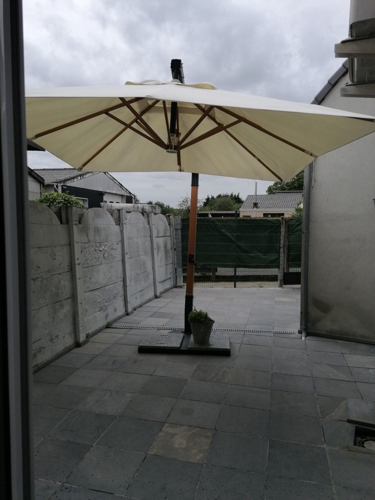 Parasol, Ophalen