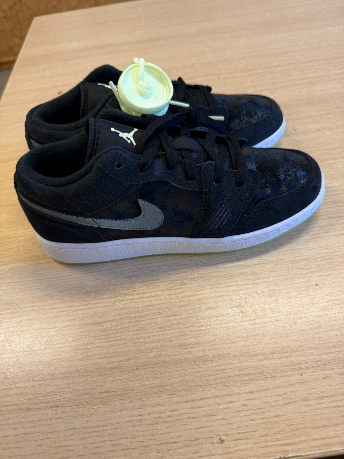 Air Jordan 1 Low SE „Laat je innerlijke beest los Halloween, Zwart, Nieuw, Ophalen of Verzenden, Sneakers