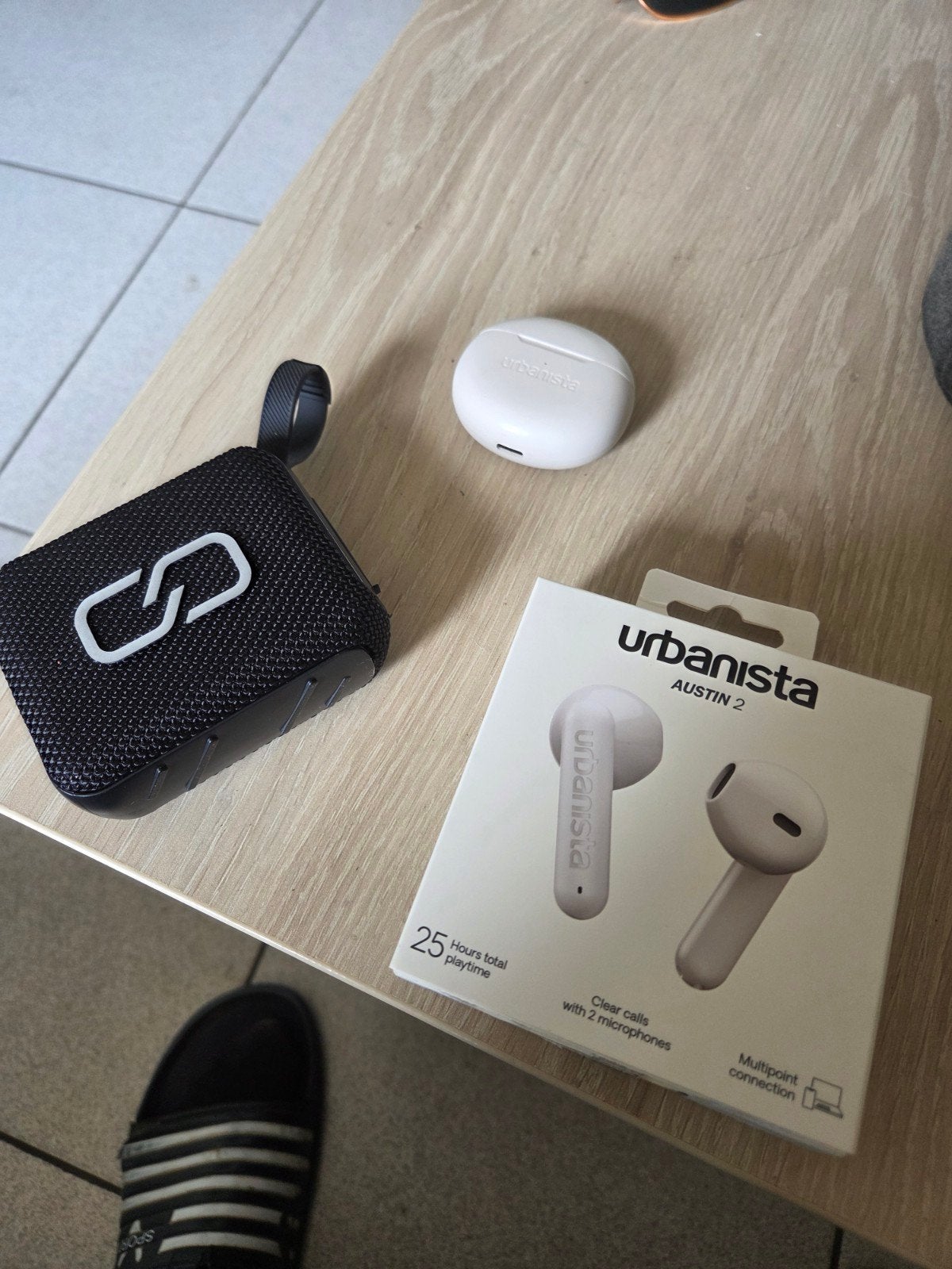 Oortjes en box te koop, Ophalen