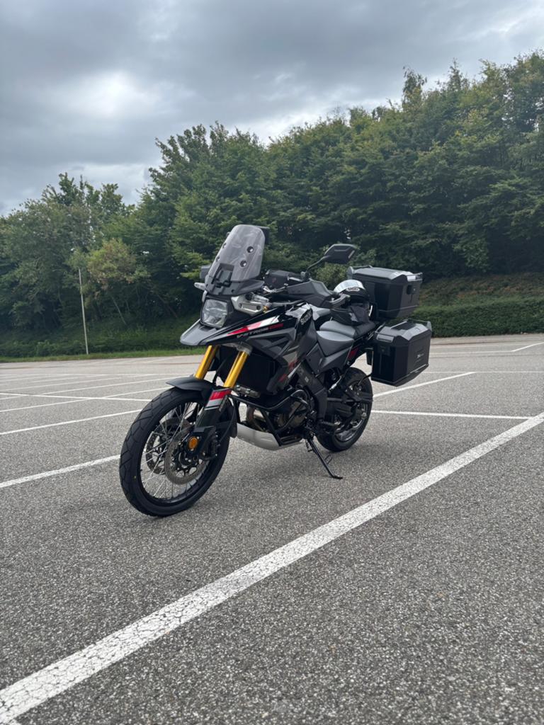 Suzuki v strom 1050 DE 2025, Motoren, Motoren | Suzuki, 2 cilinders, Motorrijbewijs A, Gebruikt, Particulier