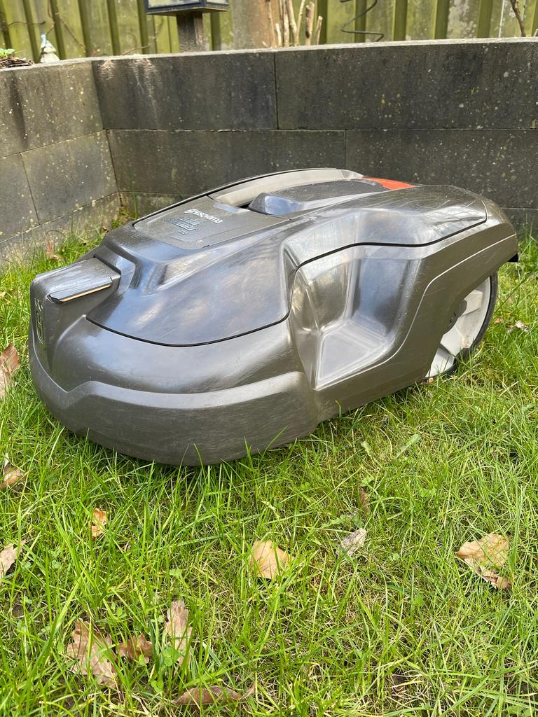 🤖🌱 Husqvarna Automower 310 – Compact 1000 m² (nieuwe accu), Tuin en Terras, Ophalen of Verzenden, Zo goed als nieuw, 20 tot 25 cm
