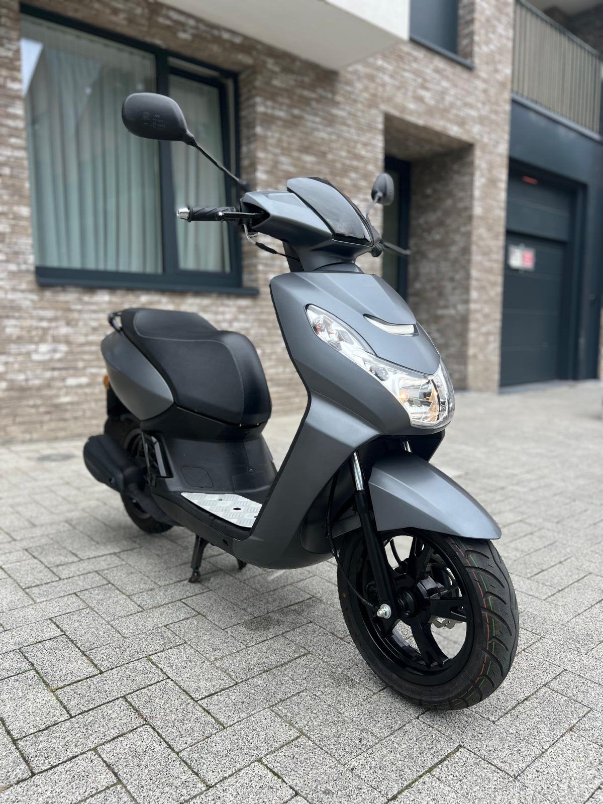 Peugeot kisbee classe 2025, Vélos & Vélomoteurs, Enlèvement, Comme neuf