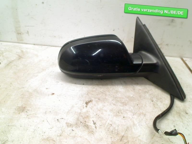 RETROVISEUR EXTERIEUR DROIT Audi A4 (B8) (01-2007/12-2015), Auto-Union-Straße  1,
85057  Ingolstadt, DE, Info@audi.de, Audi, Utilisé