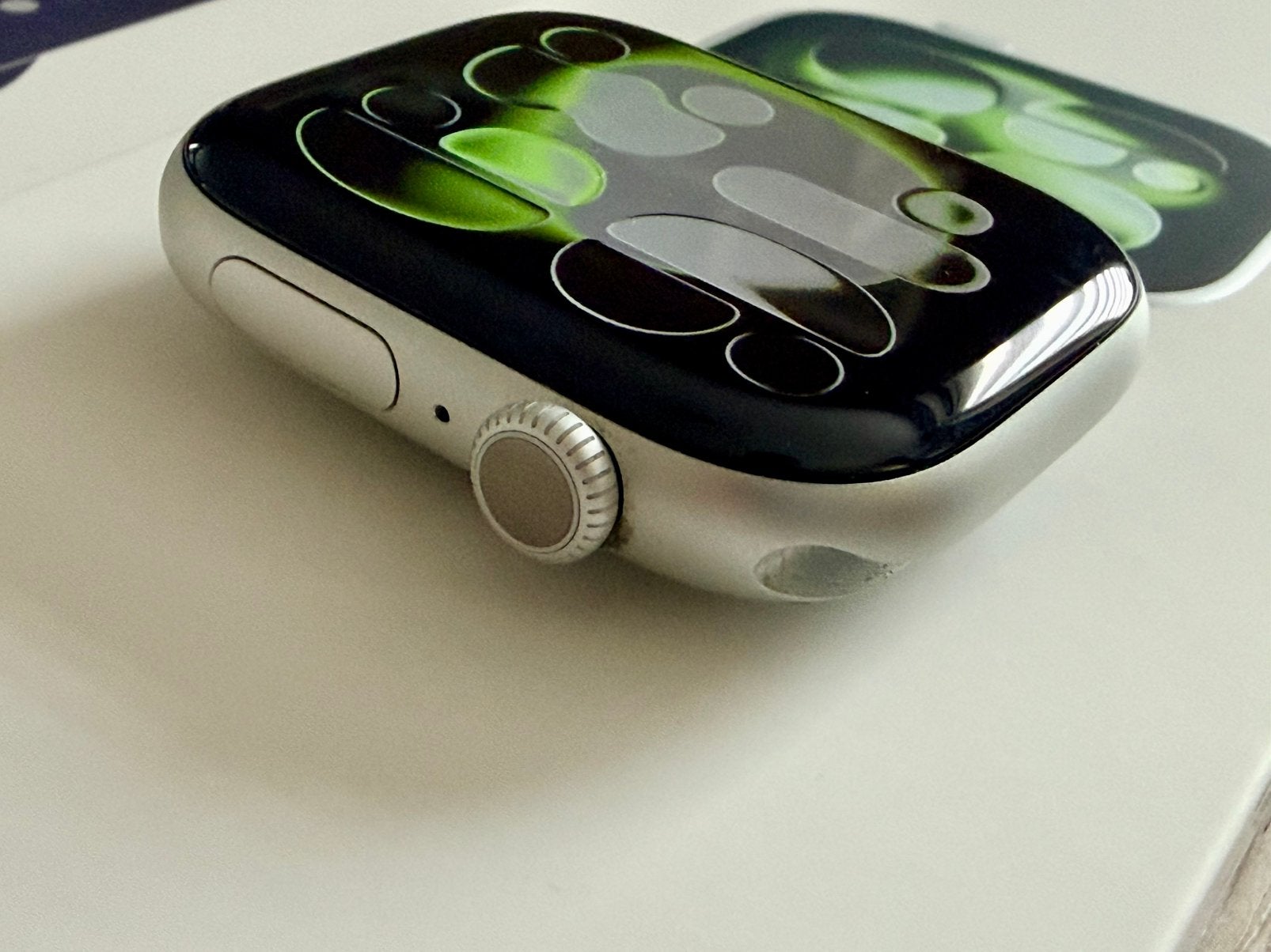 Apple Watch Series 11 46 mm zilver - Nieuwstaat, Ophalen of Verzenden, Zo goed als nieuw