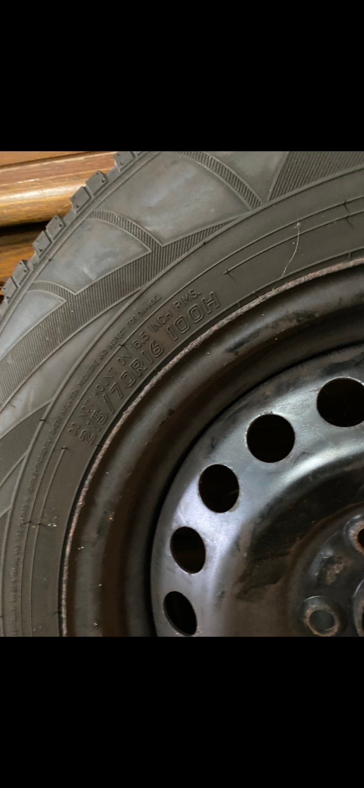 Pneu neiges kia sportage, Autos : Pièces & Accessoires, Enlèvement, Jante(s)