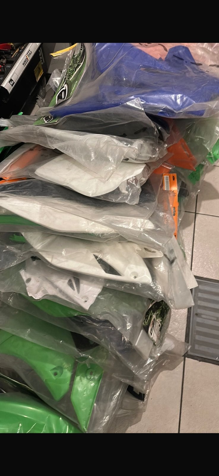 Plastic sets, Motos, Enlèvement