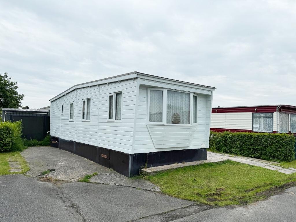 Oostduinkerke - Chalet met grond - Broker (REF 90245), Immo, Huizen en Appartementen te koop, Provincie West-Vlaanderen, tot 200 m²
