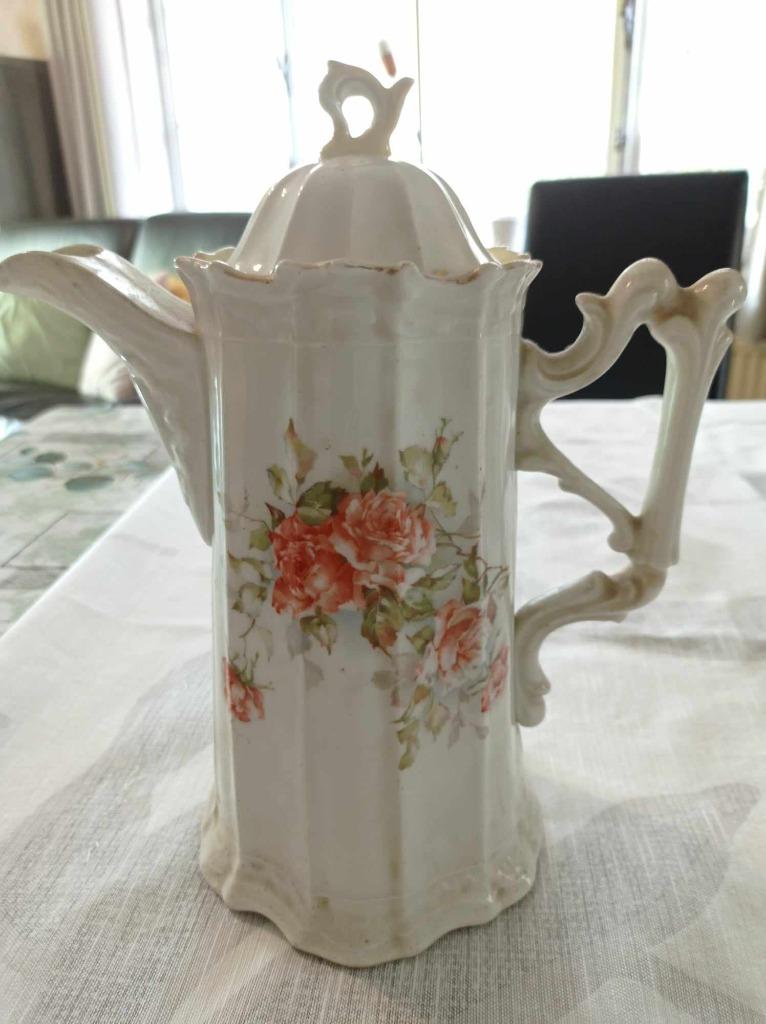 Ancienne cafetière en porcelaine, Enlèvement ou Envoi