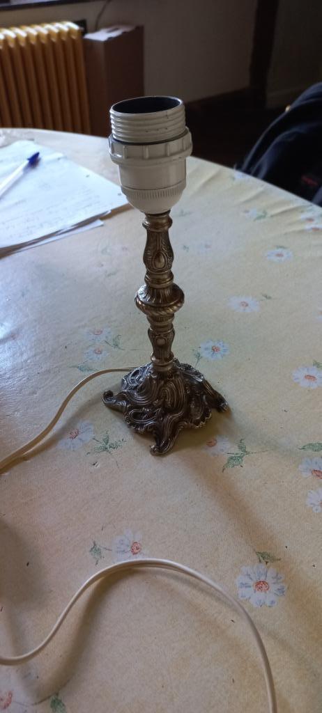 pied de lampe ancien en métal argenté, Antiquités & Art, Enlèvement