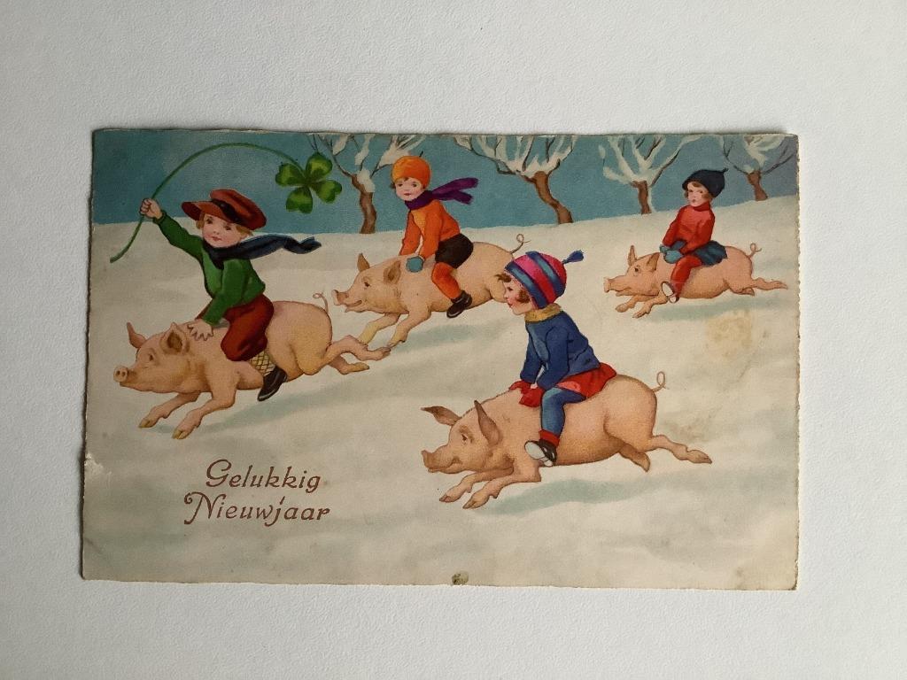 oude nieuwjaarskaart varkentjes en kinderen jaren 30, Ophalen of Verzenden, 1920 tot 1940, Ongelopen, Kinderen