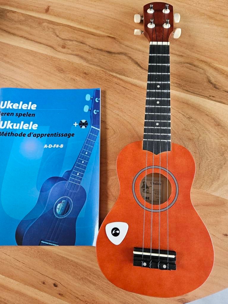 Ukelele set - Starter music ; met boek en cd, Ophalen of Verzenden, Zo goed als nieuw