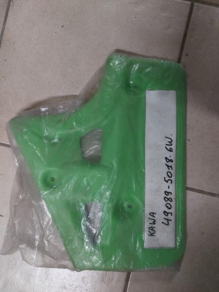 Cache radiateur Kawasaki KX250 1987 NOS, Enlèvement ou Envoi