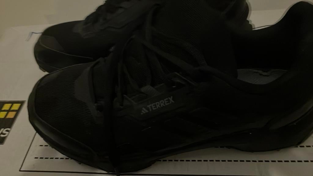 Adidas Terrex 44 taille 43, Kleding | Heren, Schoenen, Ophalen, Zo goed als nieuw, Zwart
