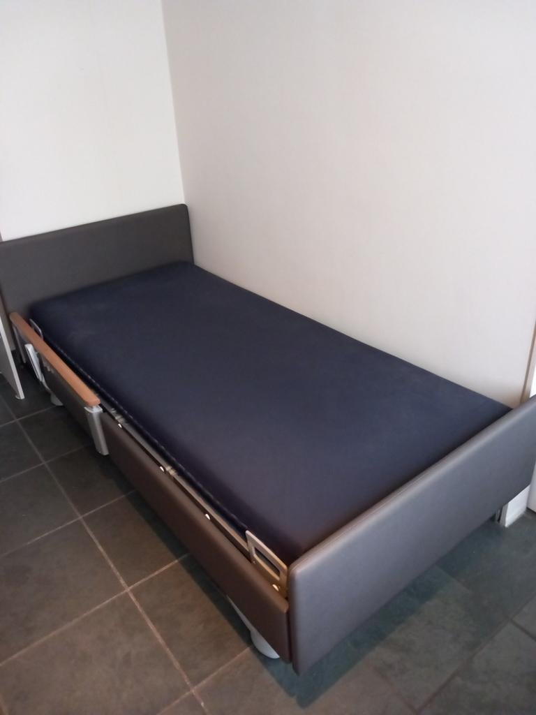 Matras Comfort Plus voor zorgbed, Diversen, Verpleegmiddelen, Ophalen, Zo goed als nieuw