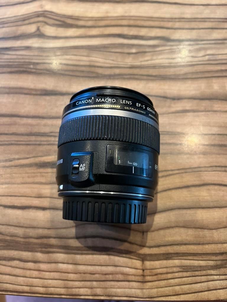 Canon 2.8 60 mm usm ef-s macro ultrasonic, Audio, Tv en Foto, Ophalen of Verzenden, Zo goed als nieuw, Macrolens