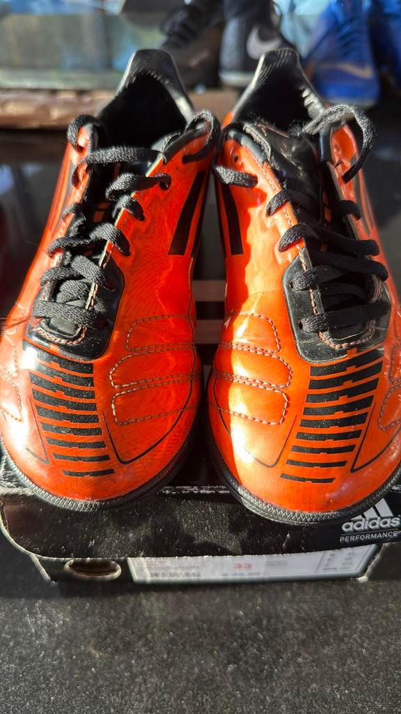 Voetbalschoenen Adidas F50 maat 33, Sport en Fitness, Voetbal, Ophalen of Verzenden, Zo goed als nieuw