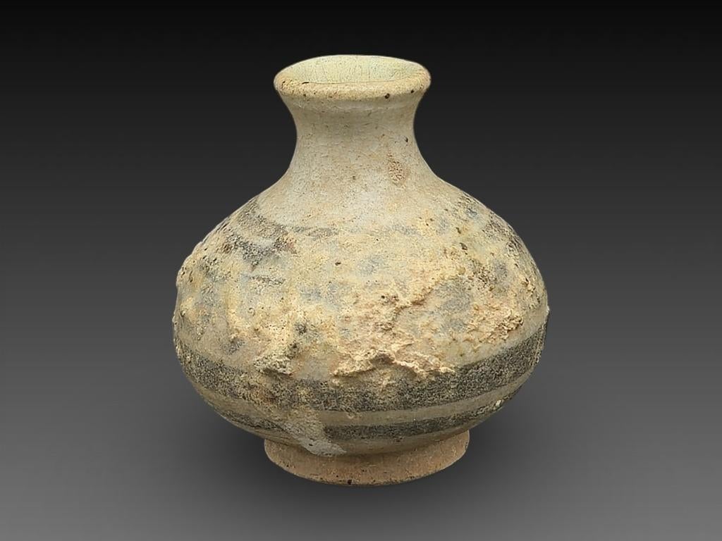 Petit vase Sawankhalok, Thaïlande (?), Enlèvement ou Envoi