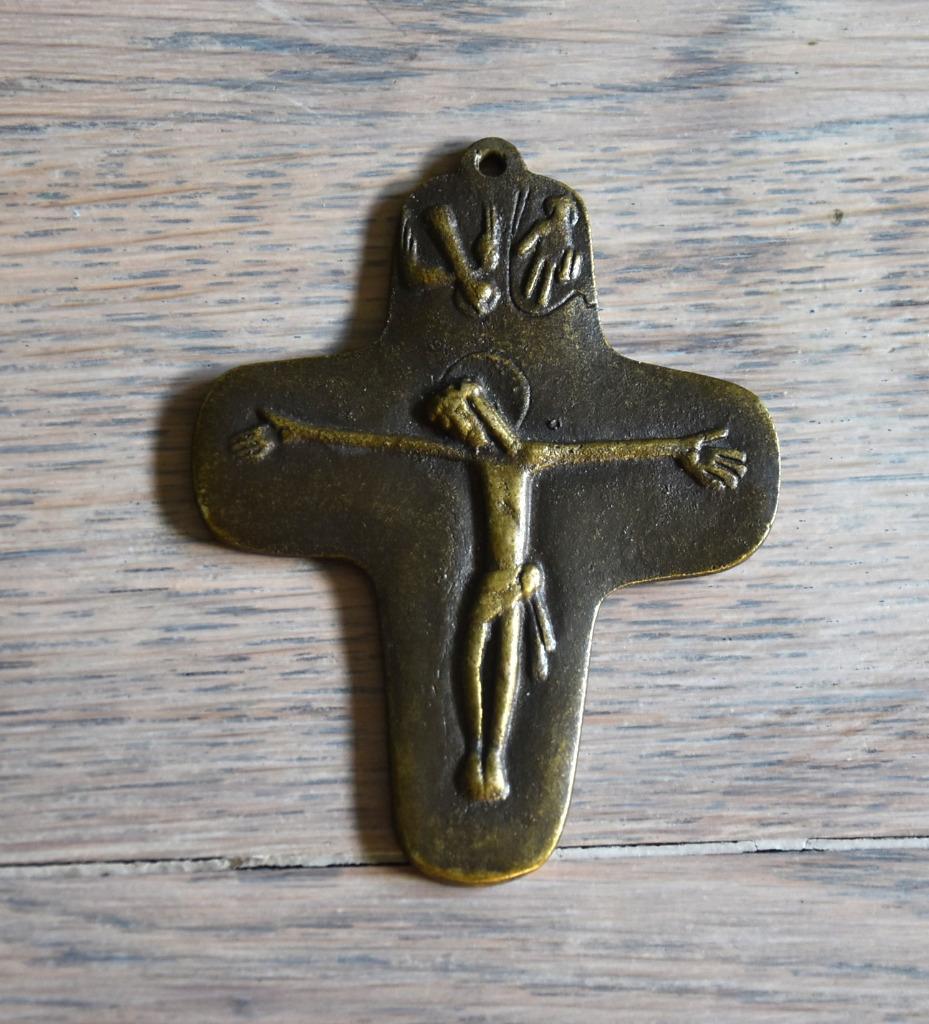 kruisje brons Duits, Verzenden, Zo goed als nieuw, Overige typen, Christendom | Katholiek