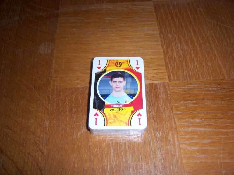 3 verschillende glazen + speelkaarten rode duivels, Enlèvement ou Envoi, Neuf, Autres types