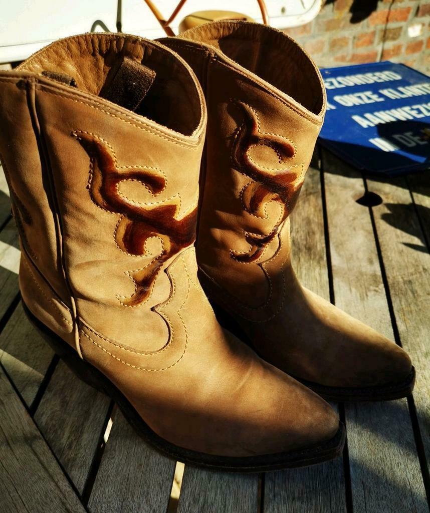 Bottes mi-hautes western taille 40 Mazcalero bon état, Vêtements | Femmes, Chaussures, Porté, Boots et Botinnes, Brun, Enlèvement ou Envoi