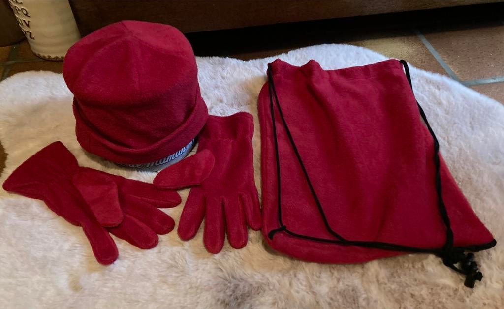 Bonnet polaire chaud, gants, sac à dos., Enlèvement ou Envoi, Bonnet