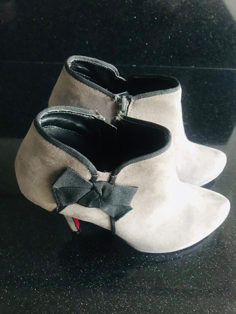 Bottines Valentino Conte, Gris, Enlèvement ou Envoi, Boots et Botinnes, Porté