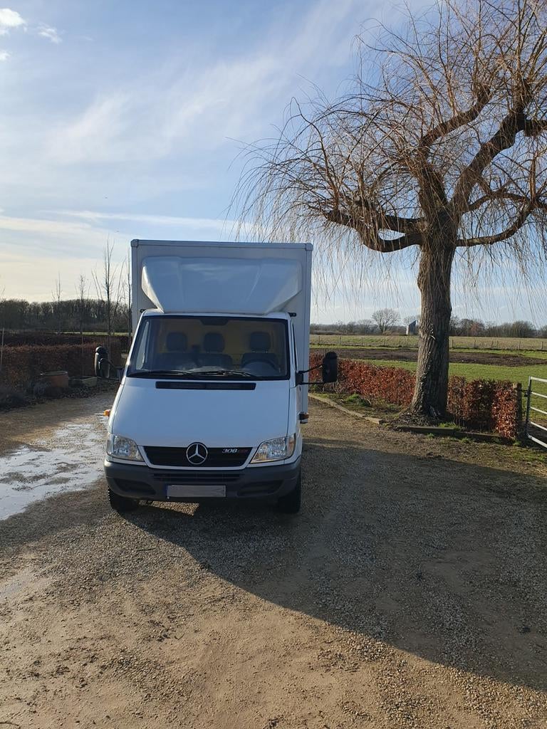 Mercedes sprinter 308 meubelbak lichte vracht. Gekeurd!, Achterwielaandrijving, Wit, Mercedes-Benz, 2 deurs