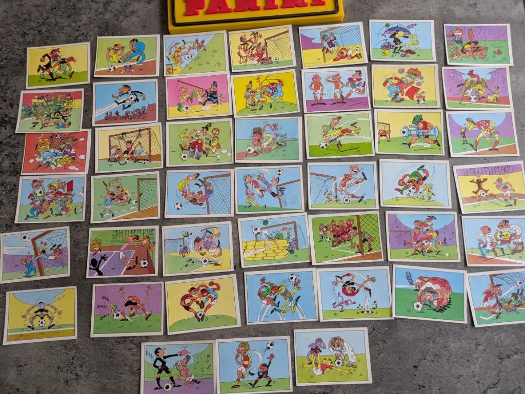 PANINI FOOTBALL 1973/74 Caricaturen 44X STICKERS 1973, Verzenden