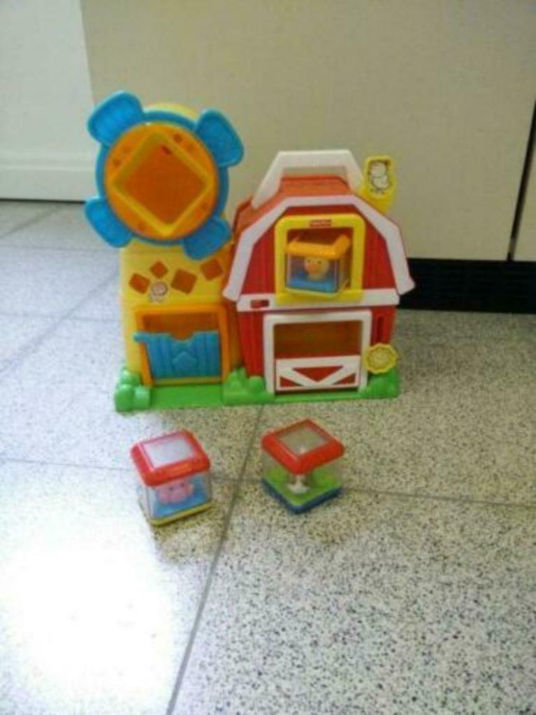 Fisher-Price, ferme, lumière et son (K0477) + 6 mois, Enlèvement ou Envoi, Utilisé, Découverte, Sonore