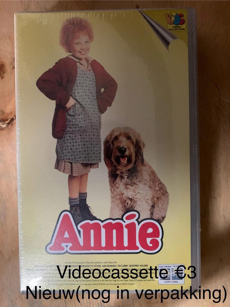 Annie - videocassette., CD & DVD, VHS | Film, Neuf, dans son emballage, Enlèvement