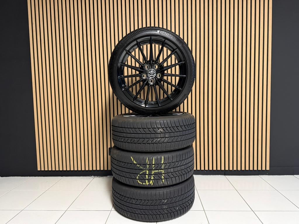 OEM Yaris GR winterset, Autos : Pièces & Accessoires, Pneus & Jantes, Pneus et Jantes, Pneus hiver, Véhicule de tourisme, Toyota
