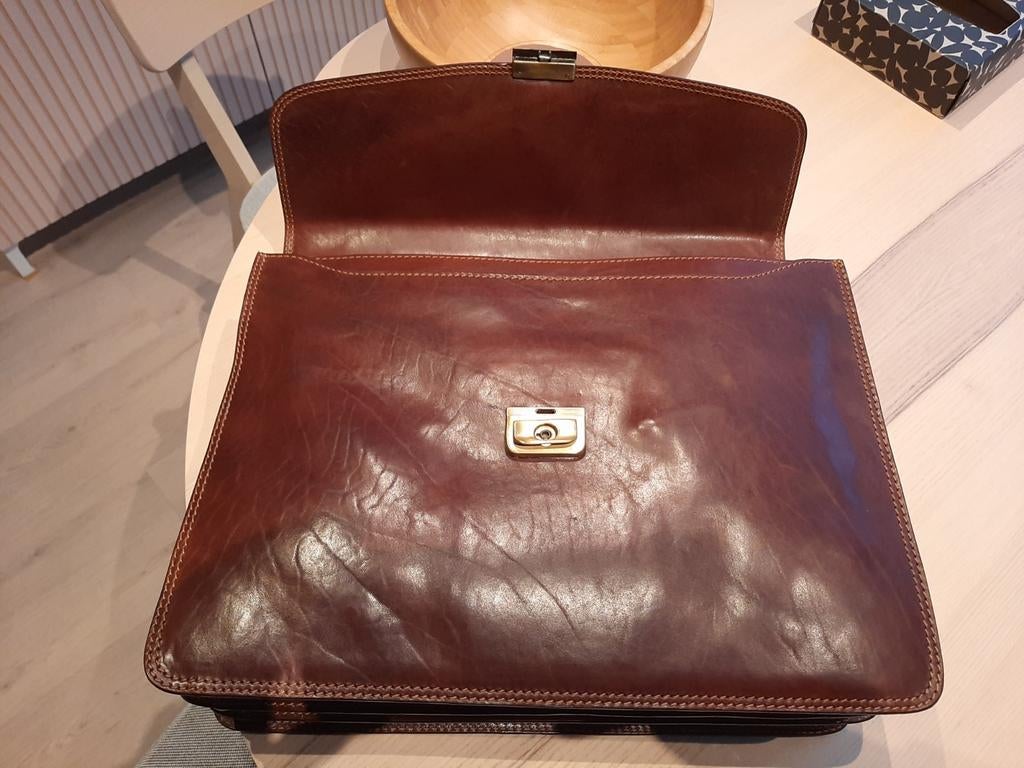 TONY PEROTTI porte documents neuf en cuir brun marron lisse, Bijoux, Sacs & Beauté, Sacs | Cartables, Brun, Cuir