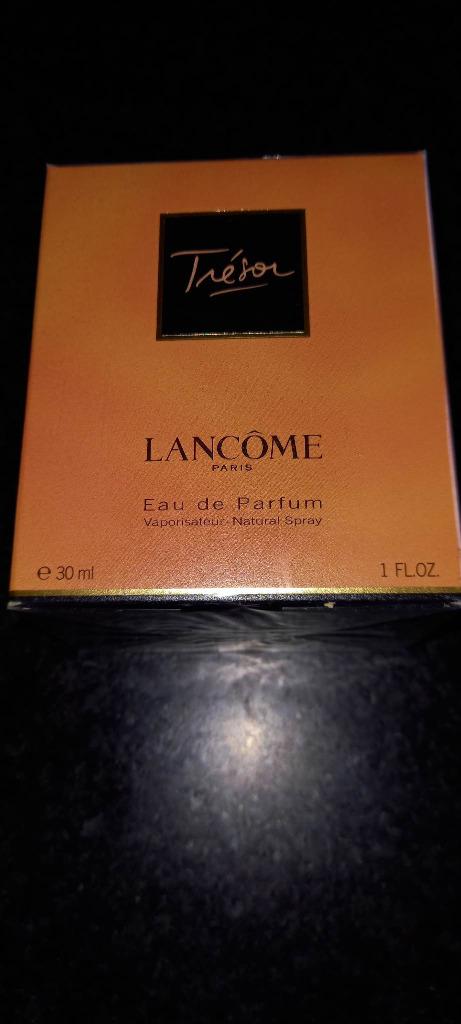 Parfum, Enlèvement, Neuf