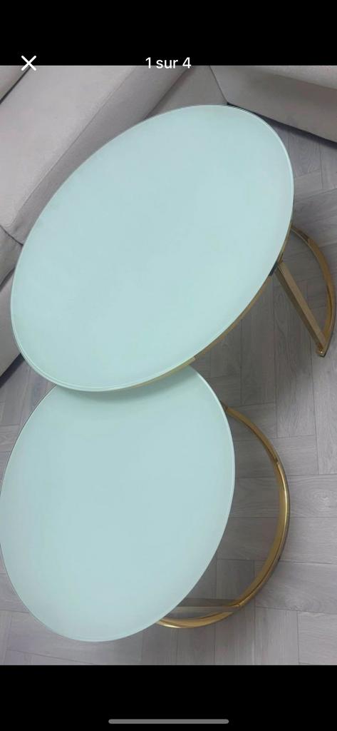 Table de salon est toute neuve, Enlèvement ou Envoi, Comme neuf