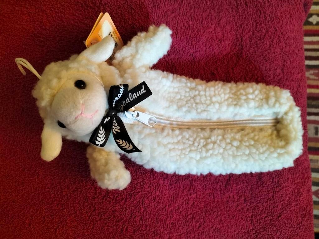 Pochette mouton en teddy, Enfants & Bébés, Enlèvement