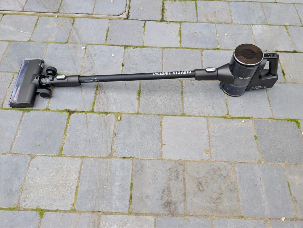Aspirateur balai cyclonique Valberg S12, Electroménager, Enlèvement, Aspirateur