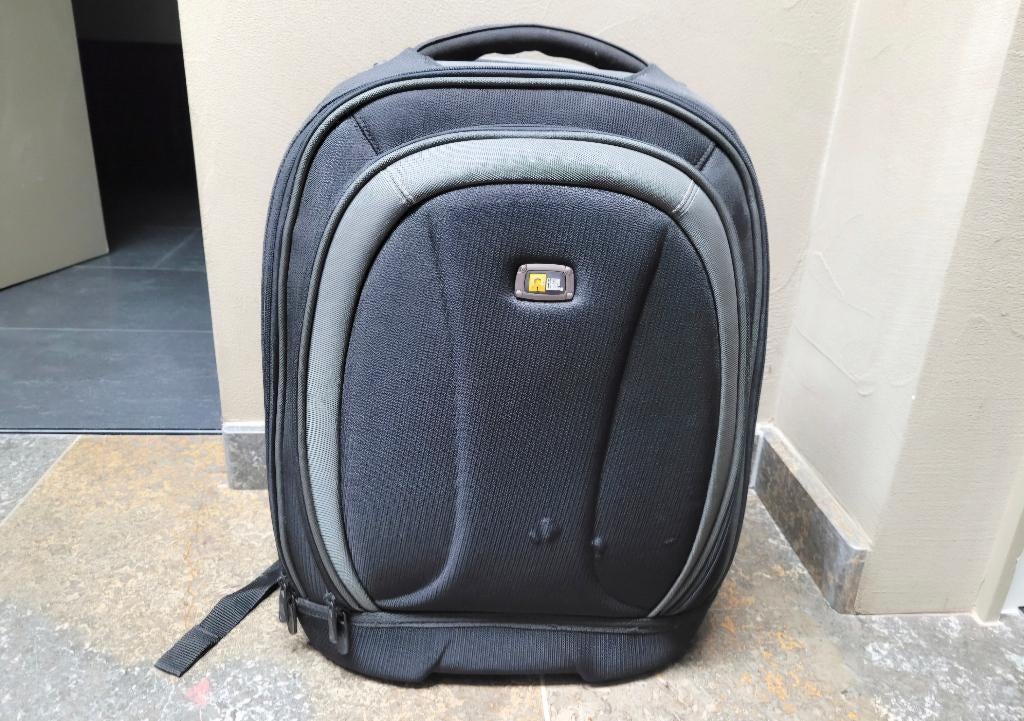 Laptop rugzak Case Logic, 25 tot 40 cm, Ophalen of Verzenden, Zo goed als nieuw, Waterdicht