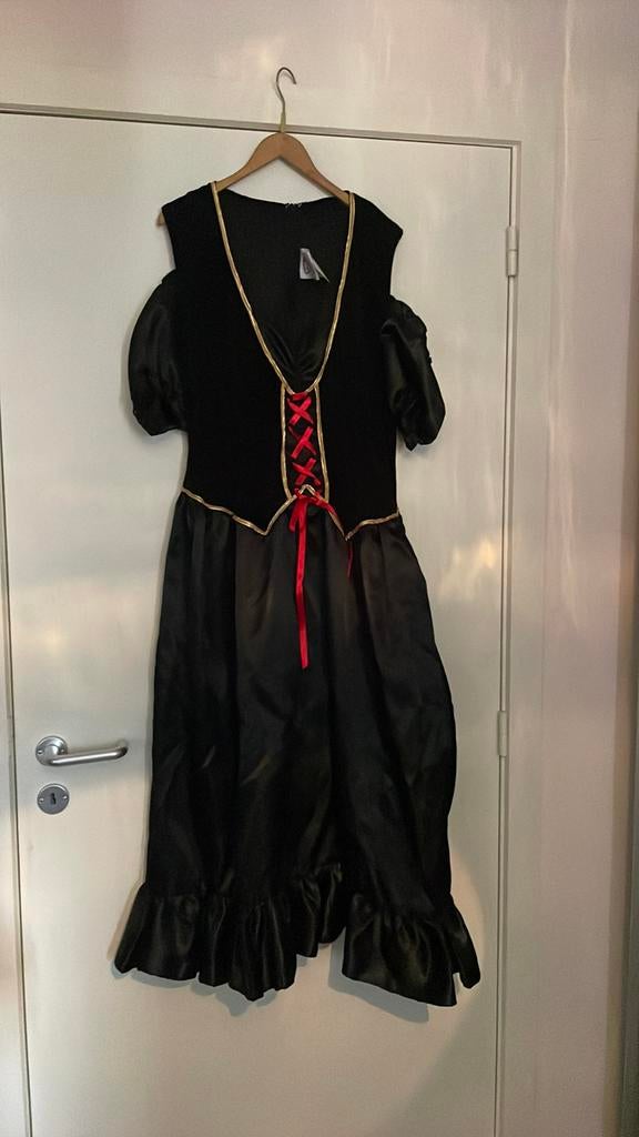 Halloween 🎃/Piraatjurk/ heksenjurk / Spanish dress Large, Ophalen of Verzenden, Zo goed als nieuw