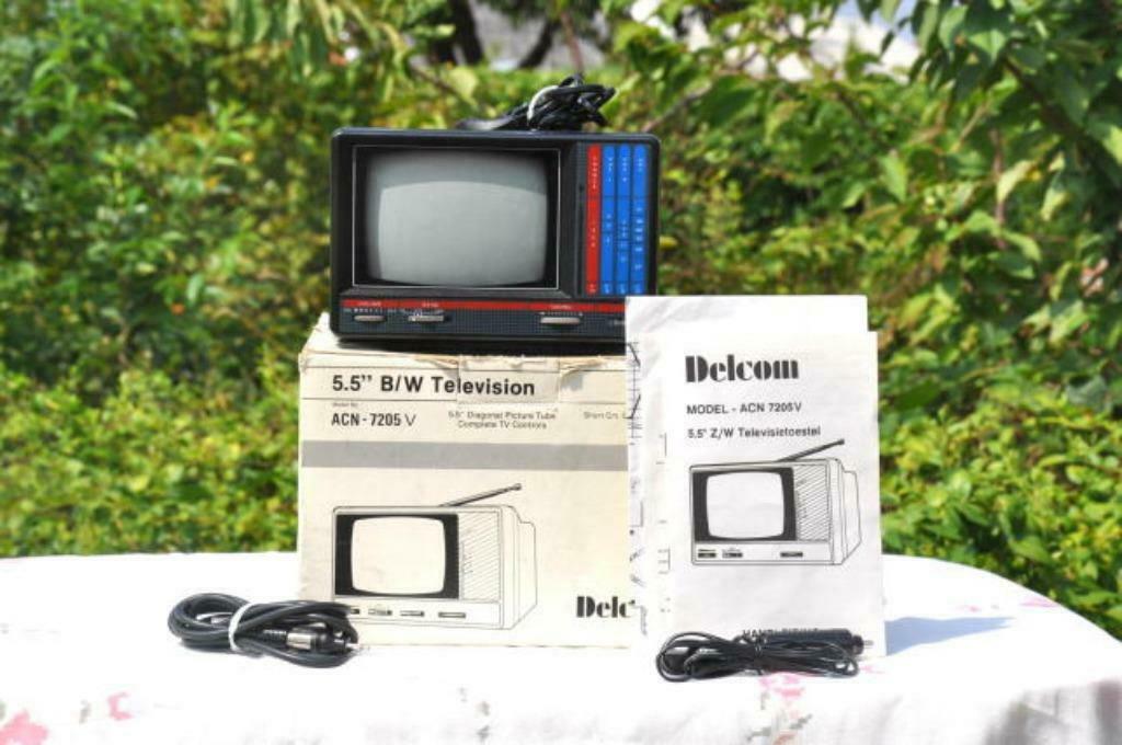 § tv portative delcom vintage ecran 5.5, Audio, Tv en Foto, Vintage Televisies, Ophalen of Verzenden, Gebruikt, Minder dan 40 cm