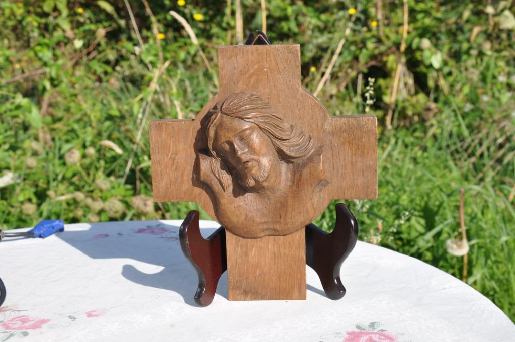 croix murale en chêne avec visage du christ, Enlèvement ou Envoi