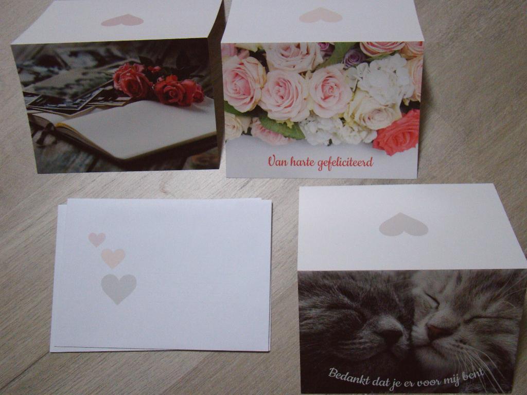 wenskaart 2x rozen + 1x katjes hartjes +3x envelop, Diversen, Wenskaarten, Nieuw, Ophalen of Verzenden