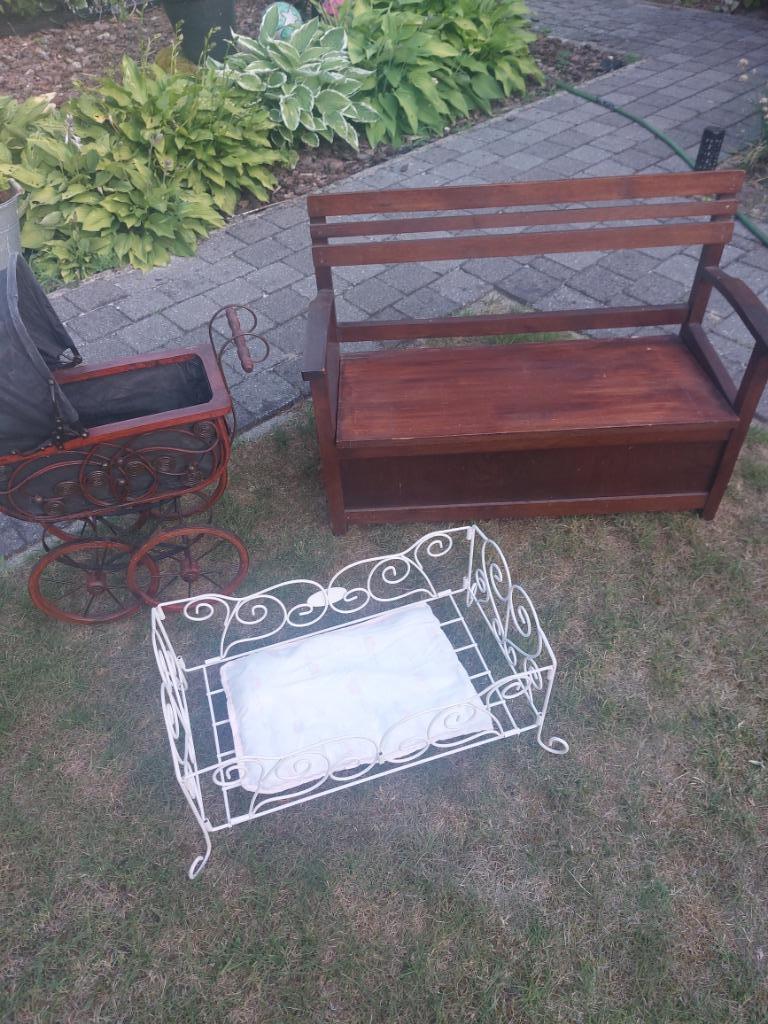 antieke poppenwagen, ijzeren bedje, houten bankje, Ophalen of Verzenden, Zo goed als nieuw
