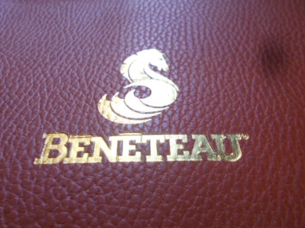 Beneteau, nouvelle pochette en cuir, Enlèvement ou Envoi, Neuf