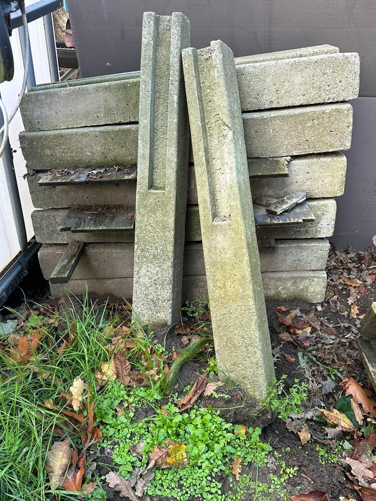 Betonnen paaltjes, Ophalen, Gebruikt