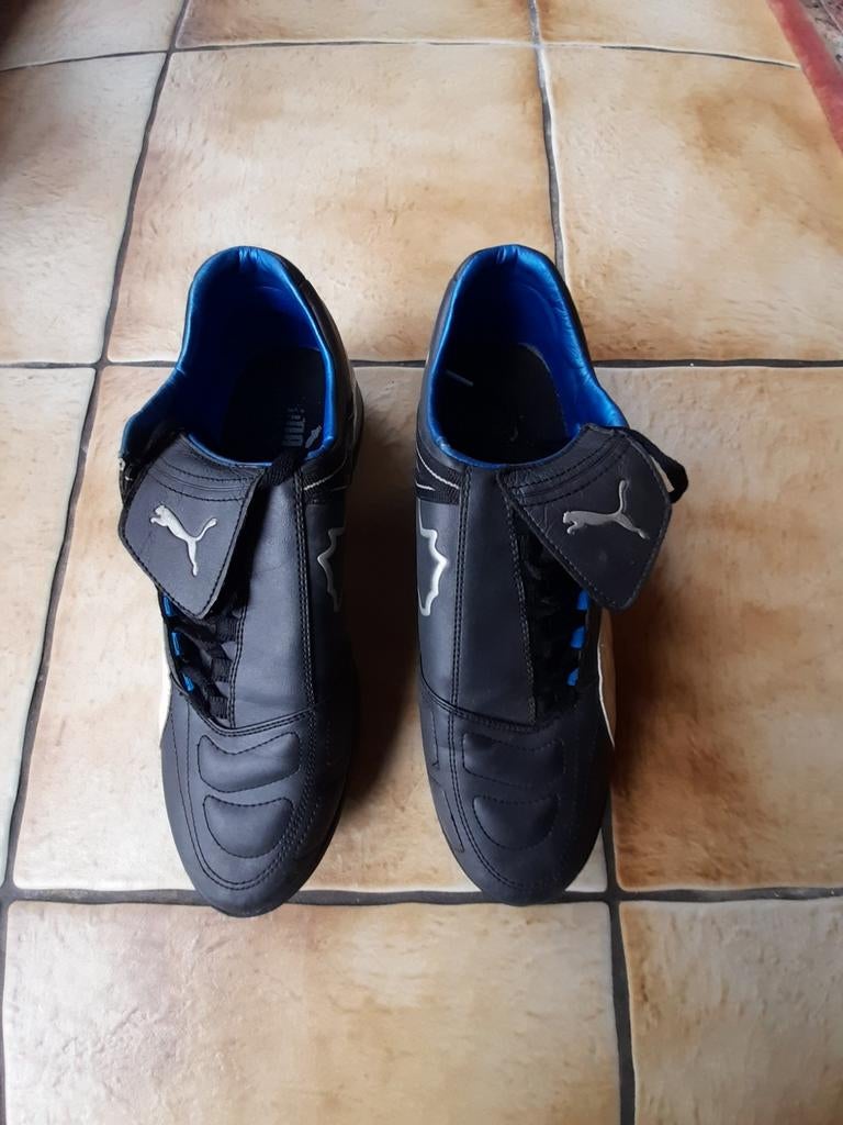 Chaussures de football, PUMA, gris foncé taille 44, Sports & Fitness, Enlèvement ou Envoi, Comme neuf, Chaussures