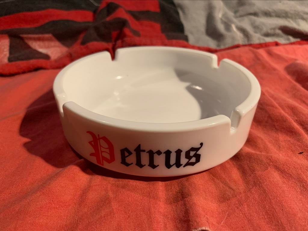 Asbak Petrus (biermerk) wit voor bar. Negen, Nieuw, Asbak