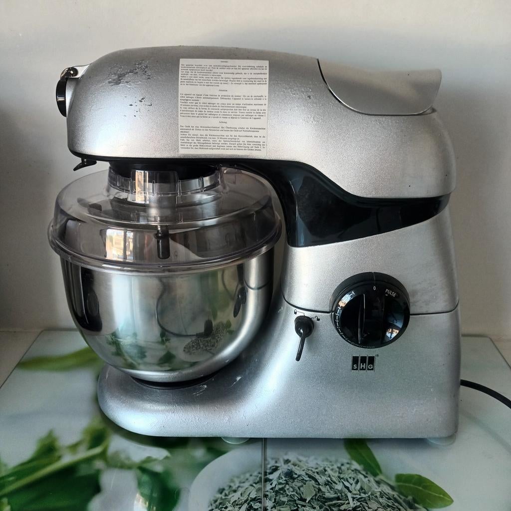 Keukenmachine zonder kloppers en deeghaak, Ophalen