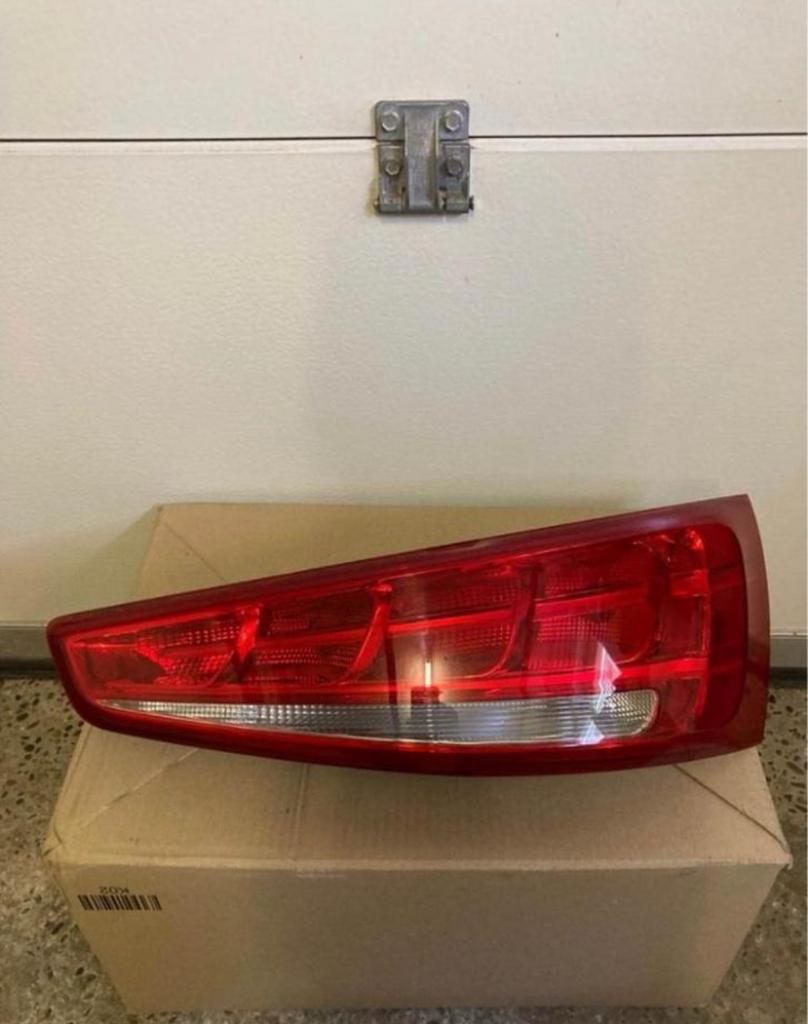 Feu arrière droit Audi Q3 châssis 8U ph.1 impeccable sur BXL, Enlèvement ou Envoi, Utilisé, Audi