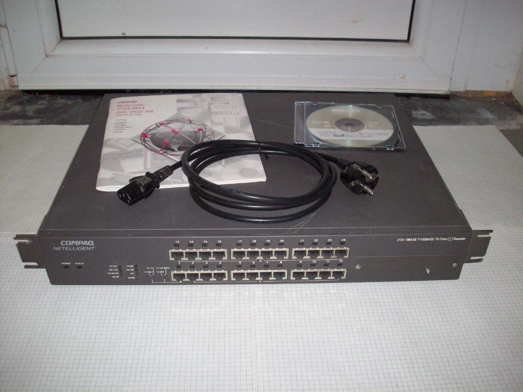 Hub-Concentrateur 10/100 24 ports Compaq, Computers en Software, Netwerk switches, Gebruikt, Ophalen